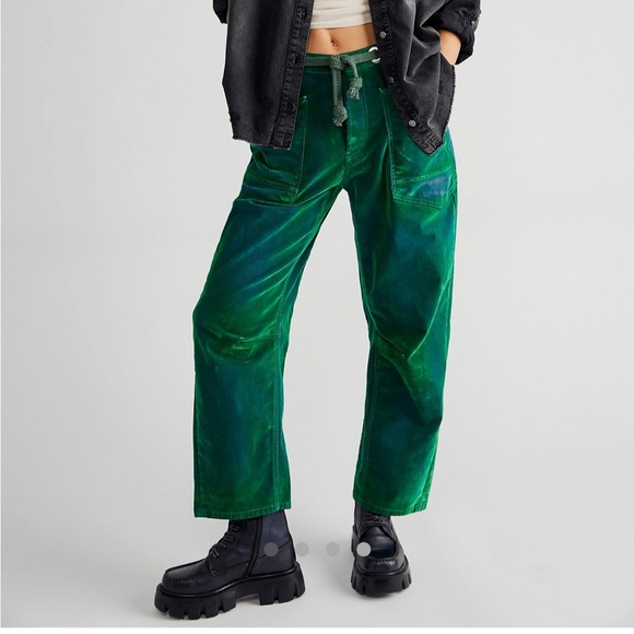 We The Free Moxie Flocked Barrel Jeans - Picture 1 of 7